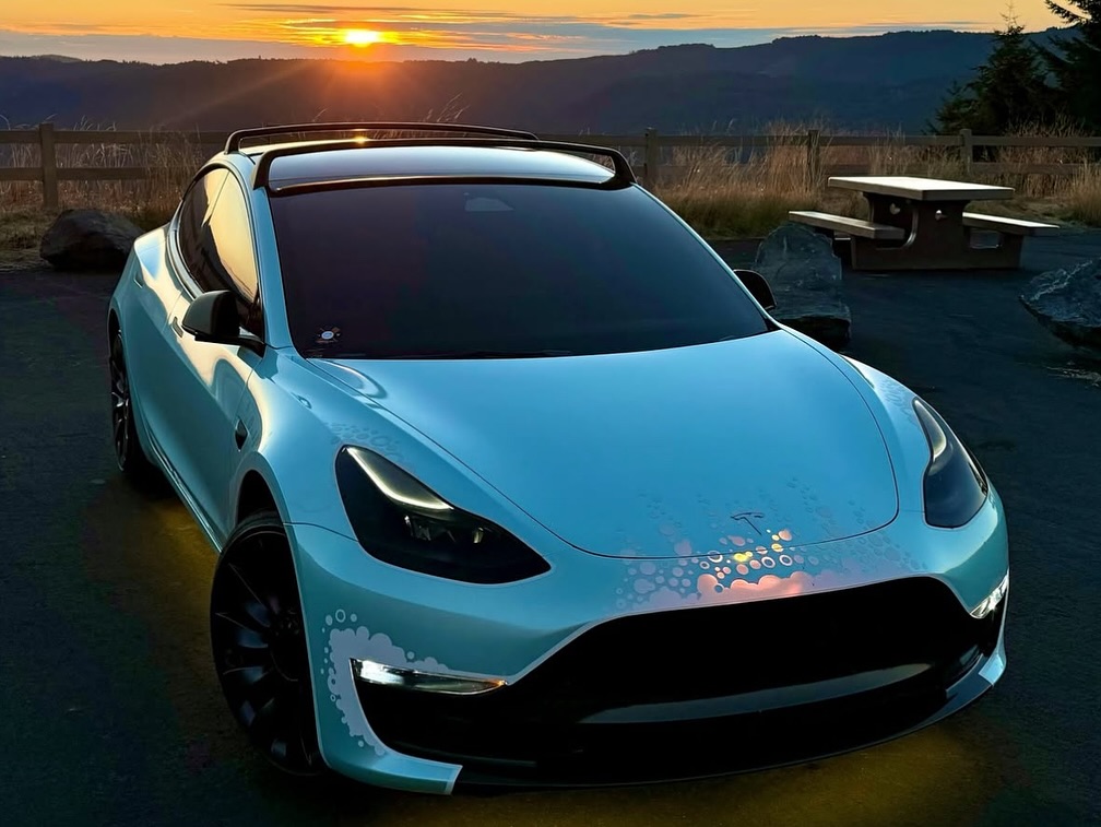 感谢上帝，今天是星期五

🚗 @spark.bait 
🏠 CA @teslaclubofamerica