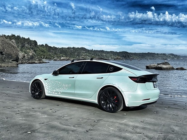 感谢上帝，今天是星期五

🚗 @spark.bait 
🏠 CA @teslaclubofamerica