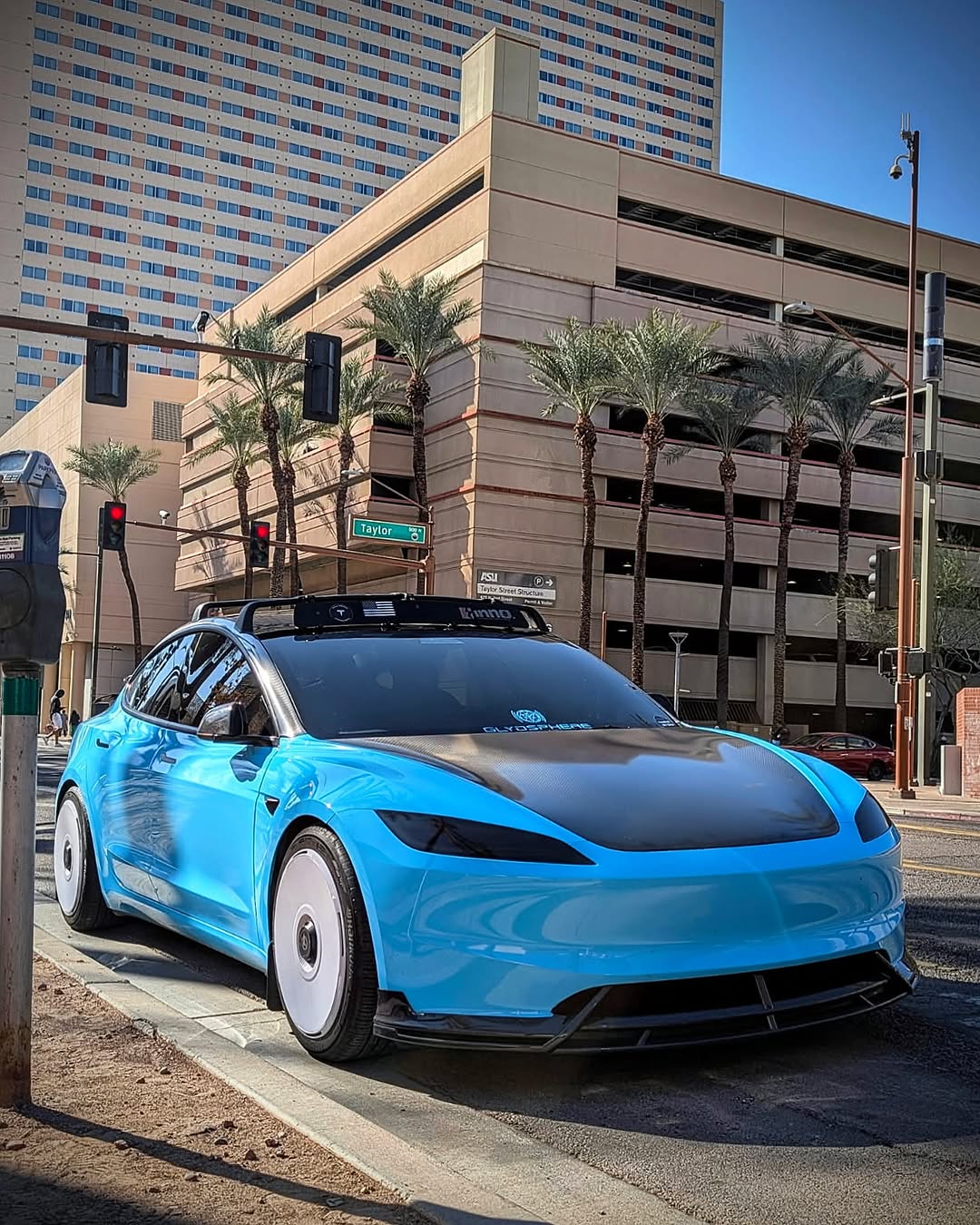 🪼

#explorepage #teampixel #trending #photooftheday #photography #googlepixel #downtown #phx @tesla.mann_