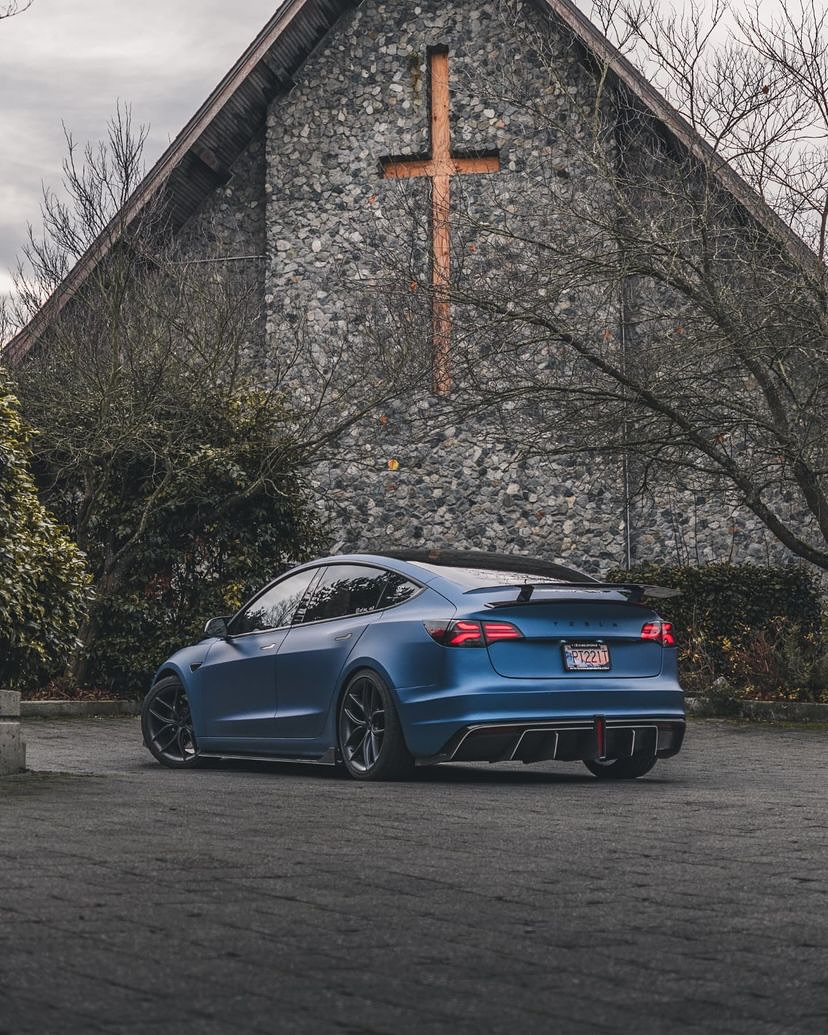 周日教堂

🚗 @afina_tm3 
🏡 BC @teslaclubofamerica