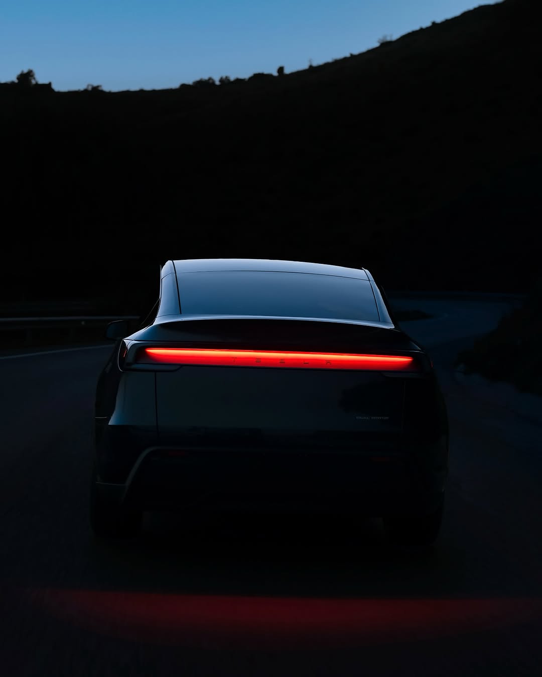 夜总会 @teslamotors