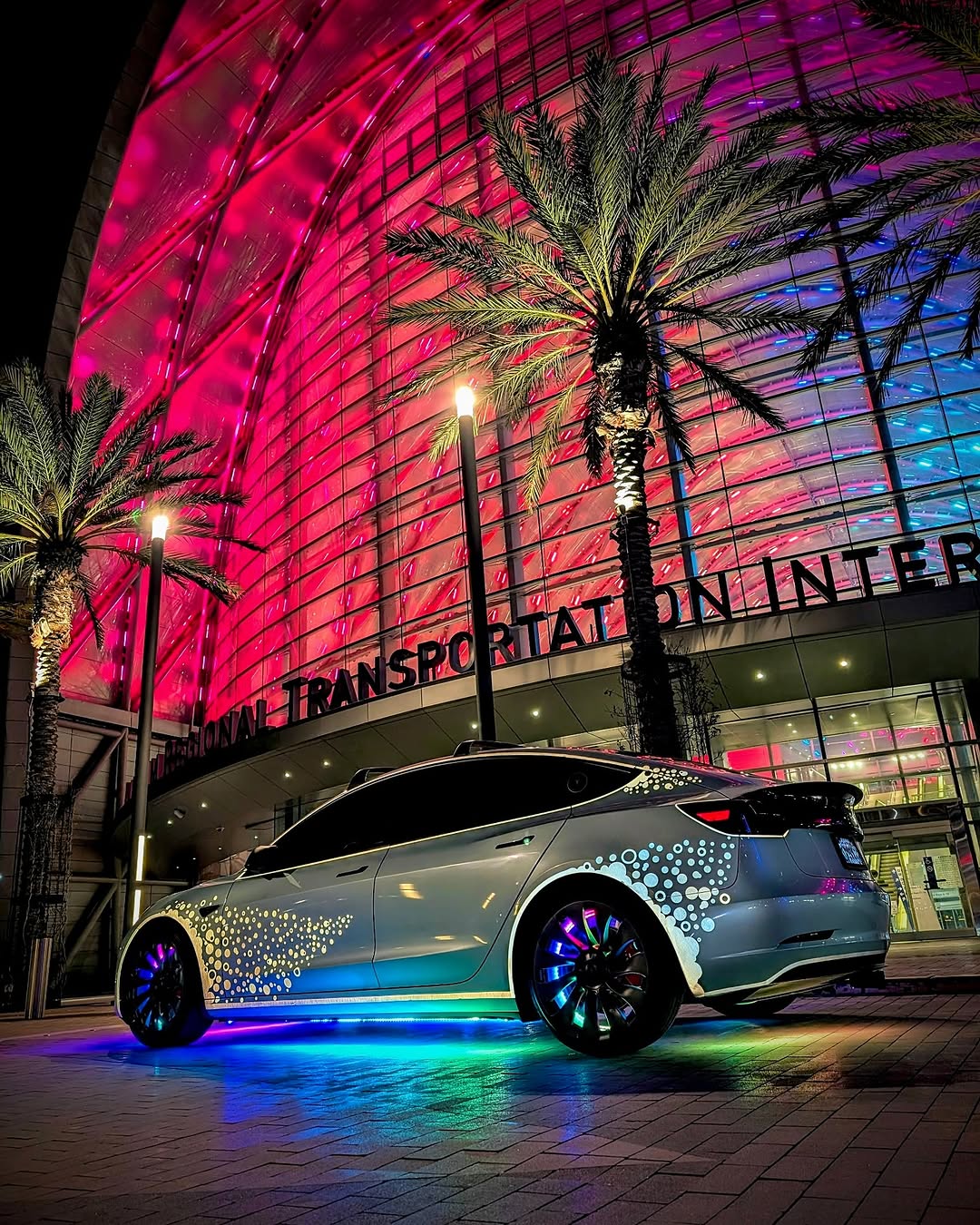 减轻了兄弟🌈…这里没有讨厌。 

Pixel Credits- @googlepixel（ @tesla.ma@tesla.mann_
#fyp #explorepage #teslamotors #nohate #frunkmafia #foryoupage #trending #carsofinstagram #wrappedcars #carporn #tesla #teslamodel3performance #m3p #trending #viral #underglow #wheellights #finbannow @spark.bait