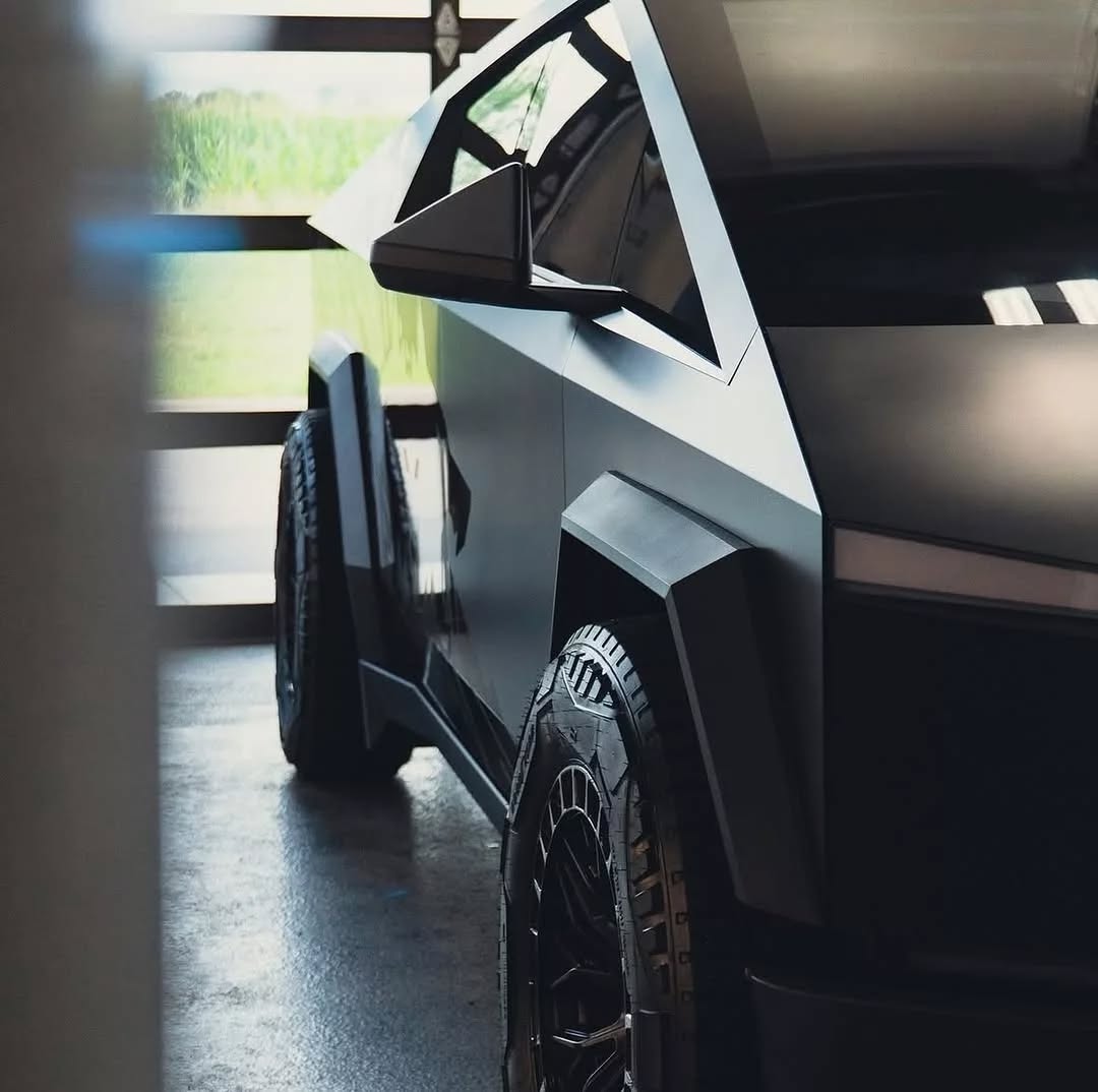 确保您一直滑动到正确 - 最佳角度😍👌 @teslanews247