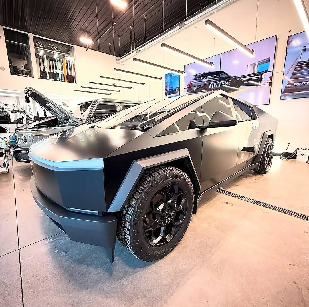 确保您一直滑动到正确 - 最佳角度😍👌 @teslanews247