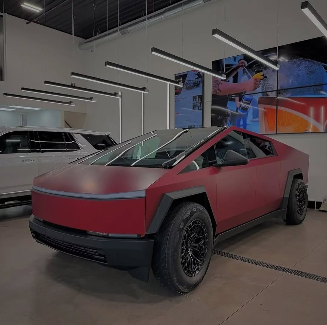 确保您一直滑动到正确 - 最佳角度😍👌 @teslanews247