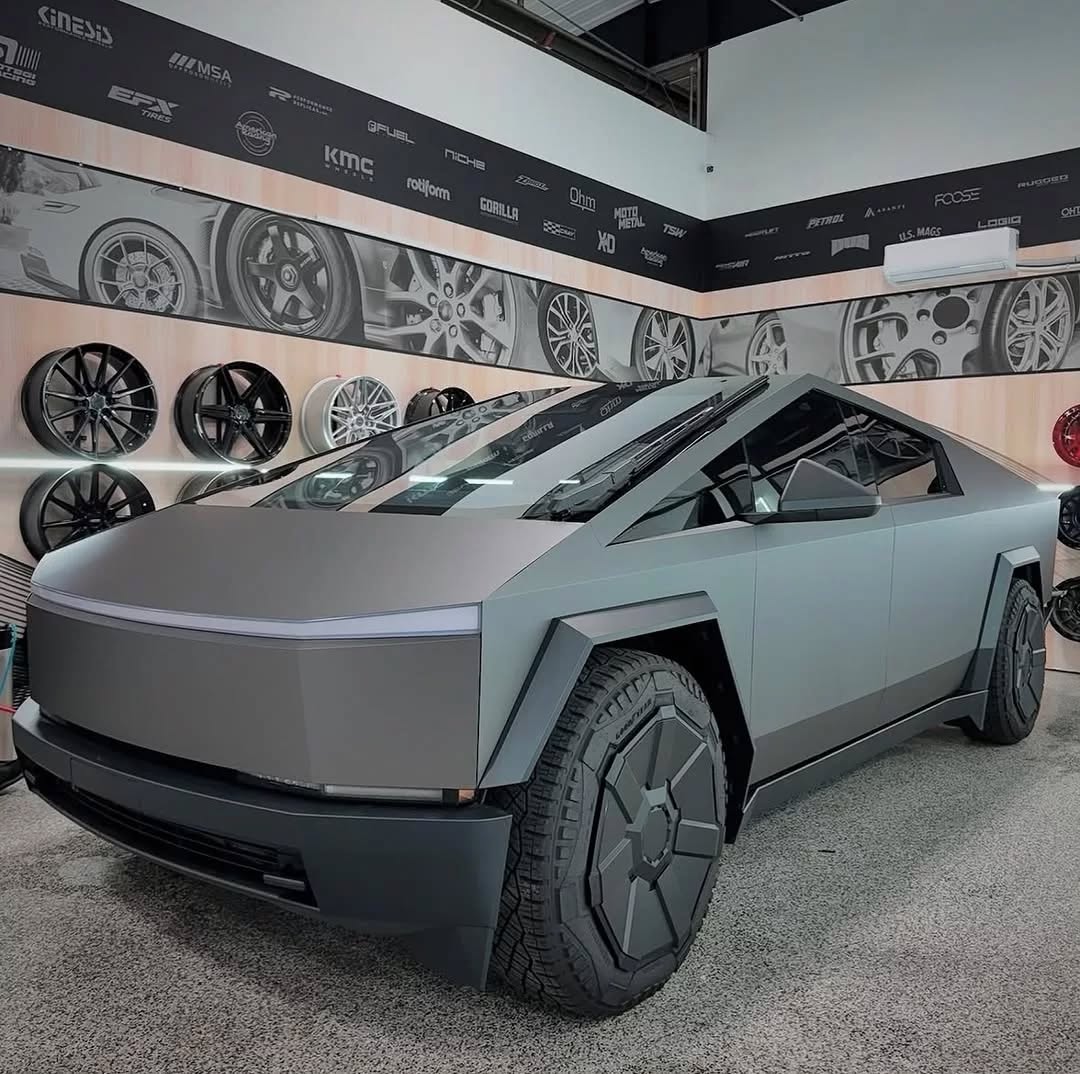 确保您一直滑动到正确 - 最佳角度😍👌 @teslanews247