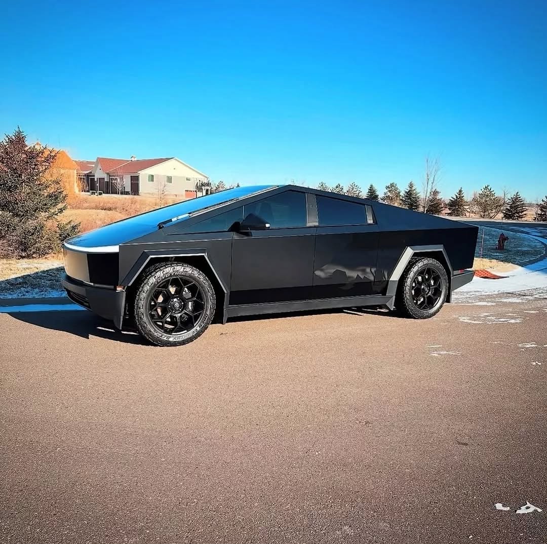 确保您一直滑动到正确 - 最佳角度😍👌 @teslanews247