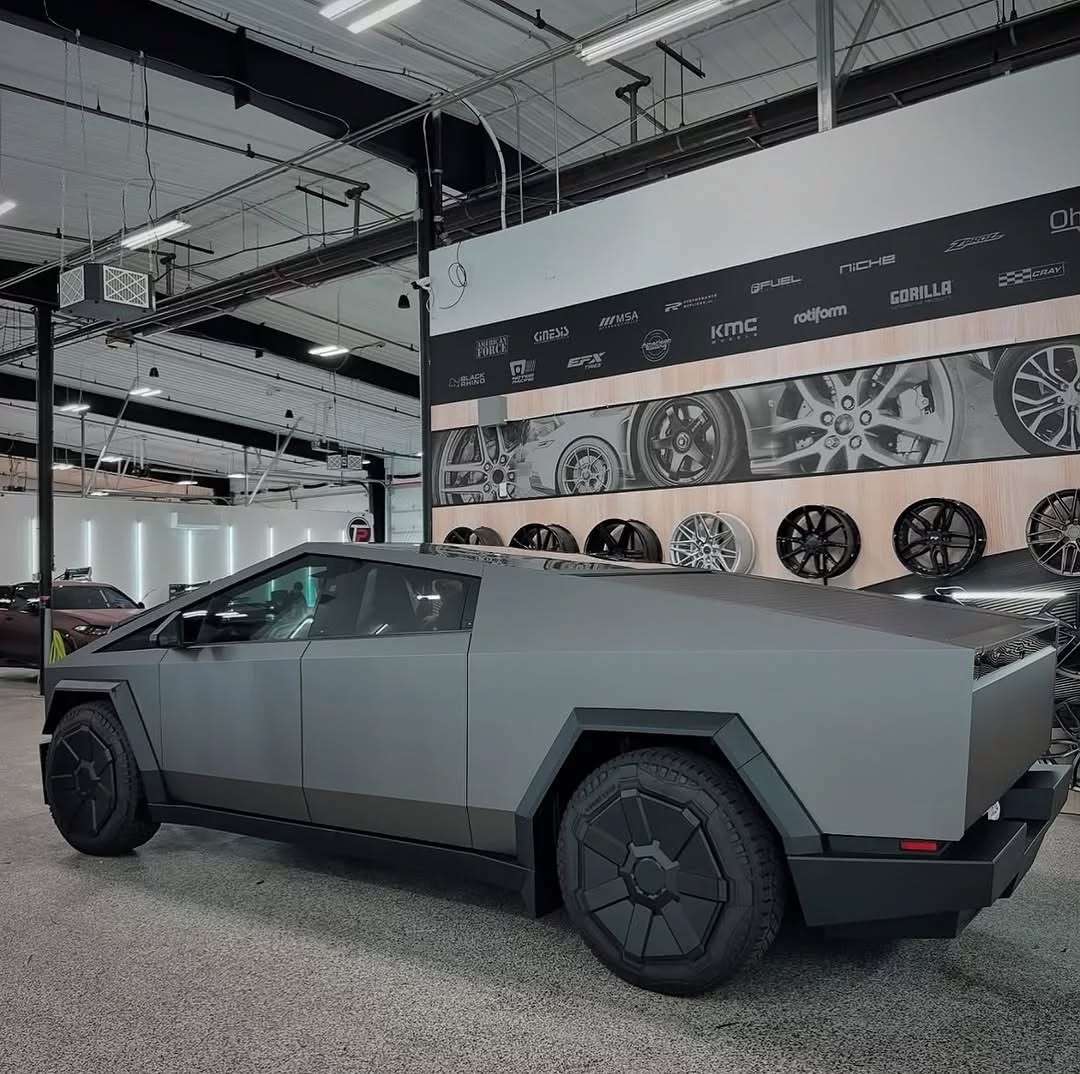 确保您一直滑动到正确 - 最佳角度😍👌 @teslanews247