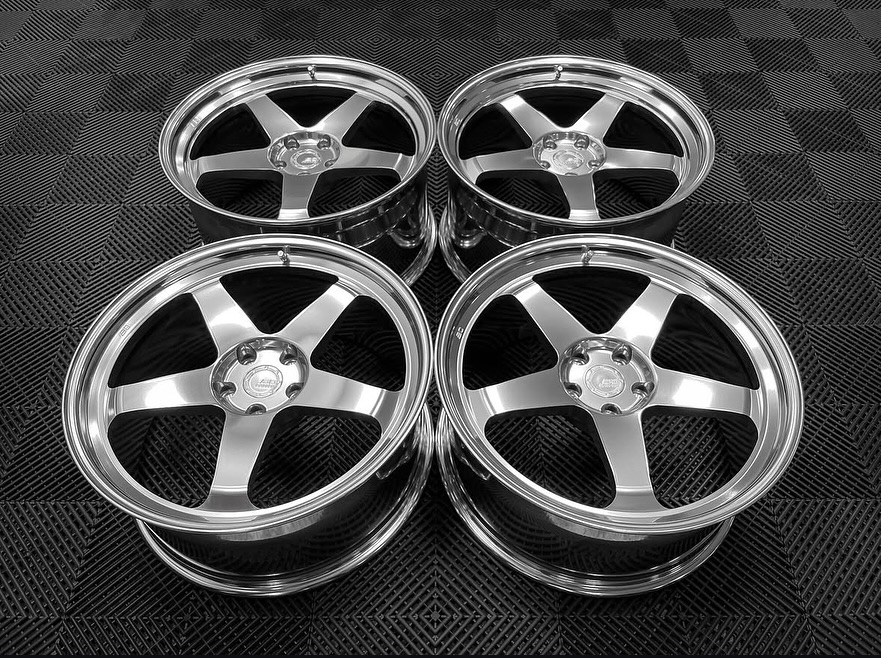 立场星期日 
。
🚗🚗0⟫ 
🏡ca
📸 @modelplusstu@modelplusstudio @teslaclubofamerica