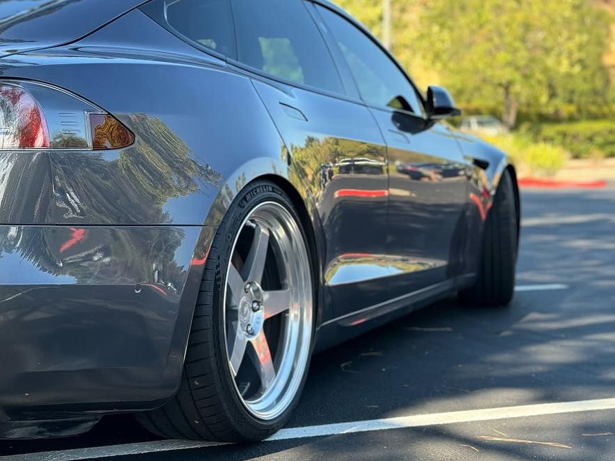 立场星期日 
。
🚗🚗0⟫ 
🏡ca
📸 @modelplusstu@modelplusstudio @teslaclubofamerica