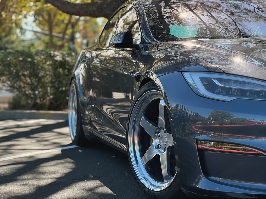 立场星期日 
。
🚗🚗0⟫ 
🏡ca
📸 @modelplusstu@modelplusstudio @teslaclubofamerica