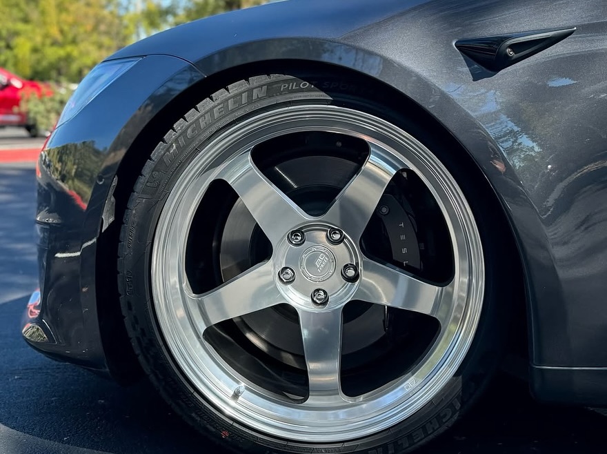 立场星期日 
。
🚗🚗0⟫ 
🏡ca
📸 @modelplusstu@modelplusstudio @teslaclubofamerica