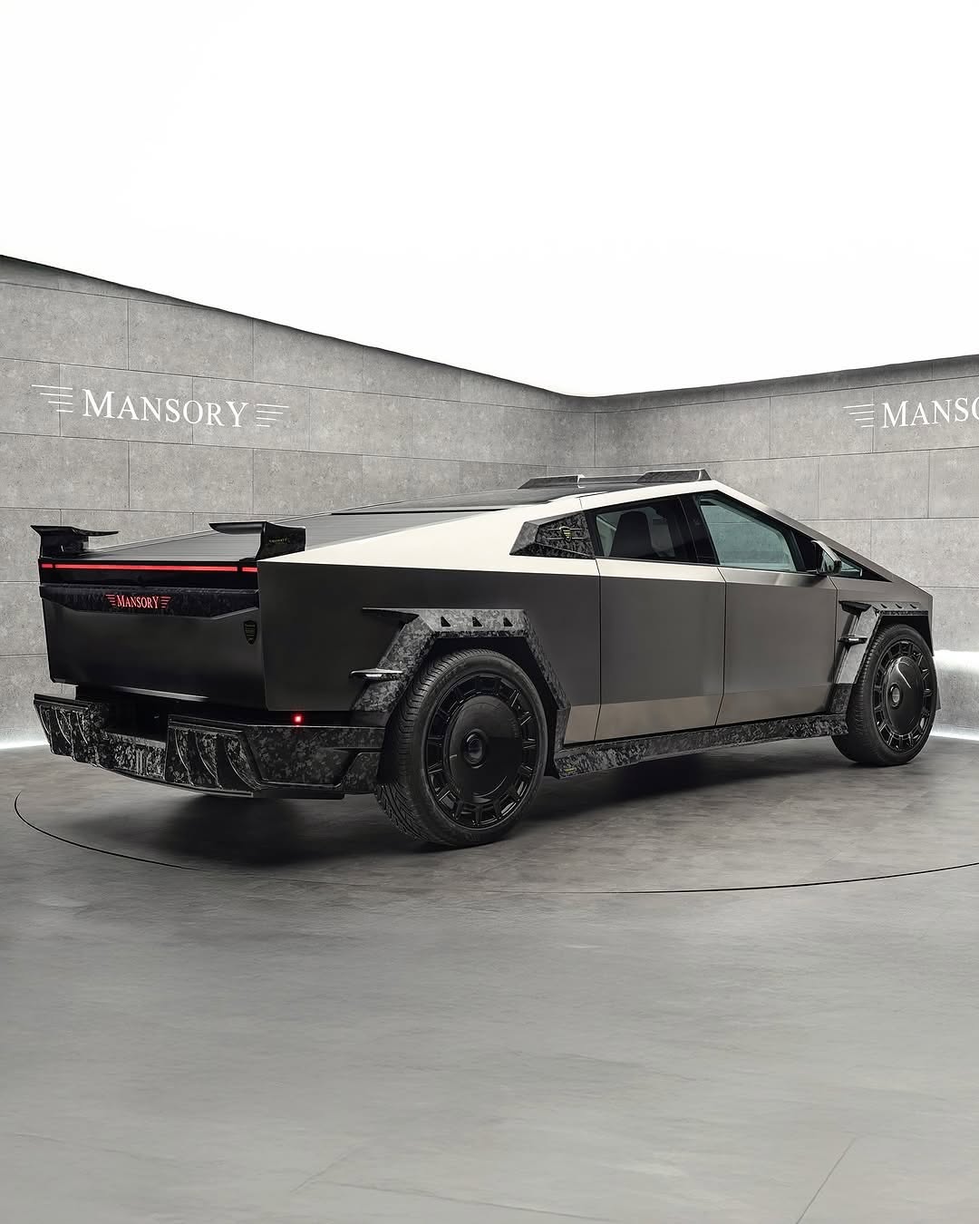 星期一ProgrAM：@mansory @teslaclubofamerica