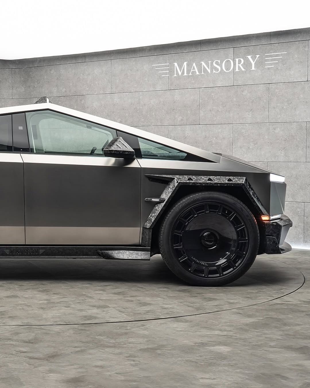 星期一ProgrAM：@mansory @teslaclubofamerica