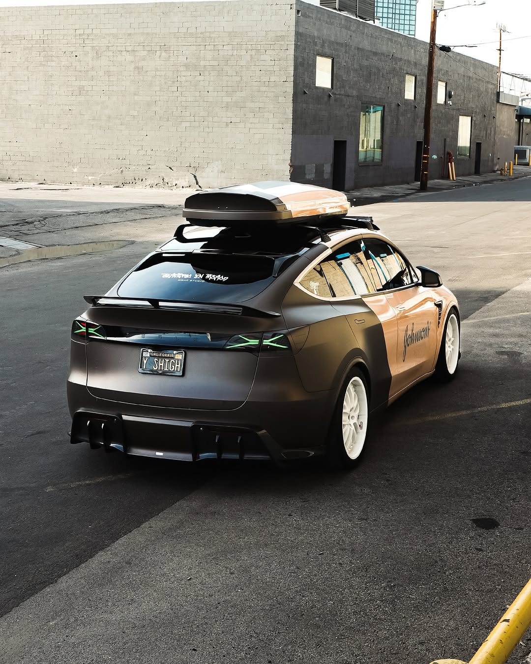 这是一场爆炸，驾驶AR2的tf上油并让每个人都发笑，但是所有美好的事情都必须结束。

这并不意味着trollingsTOPstho tho tho tho tho tho tho sunt for yall，请继续关注🤣

📸：@shotsbyshighguy 
包裹： @AIMwrap 
spo@aimwrapniceWrap_official@nicewrap_official
#tesla #teslamotors #teslamodely #modelyperformance #teslagang #teslalife #evlife #evculture #teslaclubofamerica #teslaclubsocal #elonmusk #cactusjack #carphotography #igcars #wrappedcars #wrapyourcar #AIM #paintisdead #socalcarwrap #wrappedtesla #teslawrap #artistryinmotion @cactustesla