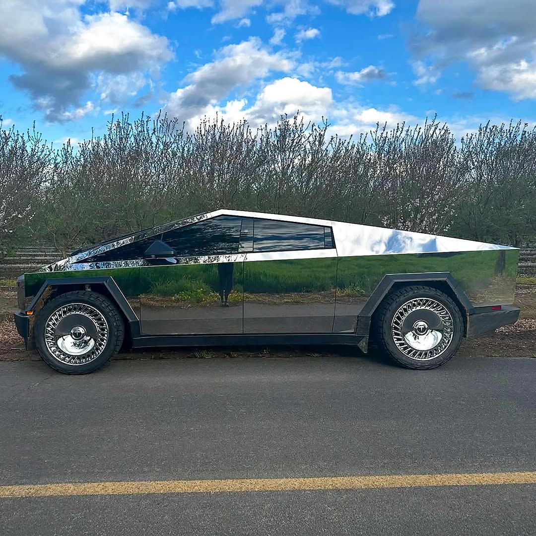 #CyberTruck on #Forgiato @wheels by @ballerzincwheelz @forgiato