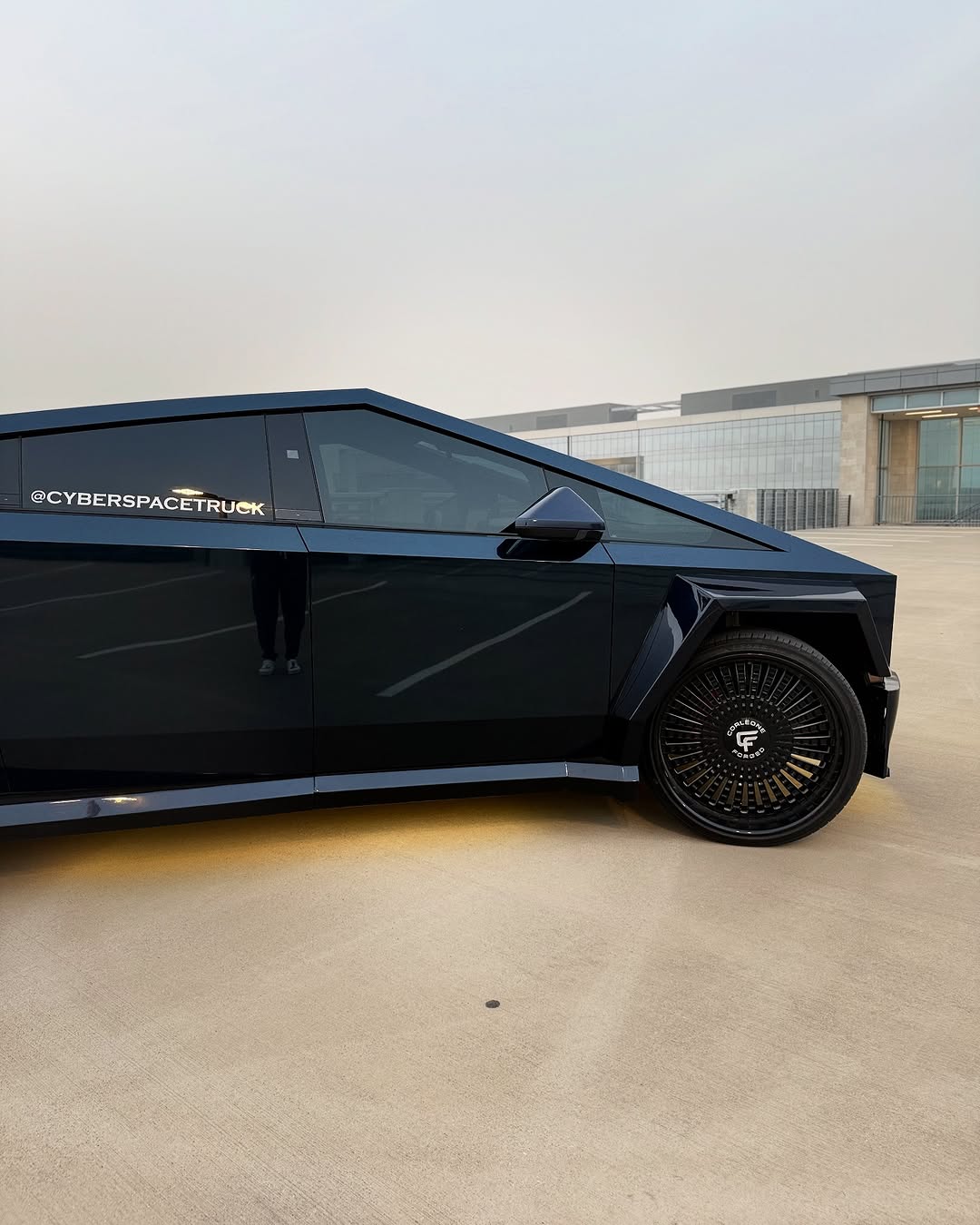 达拉斯沙尘暴闪烁🌆💨
 - 
 - 
 - 
 - 
 -
#cybertruck #fastcar #fastandfurious #miami #losangeles #florida #dallas #texas #chicago #houston #trucks #truckporn #carporn @cyberspacetruck