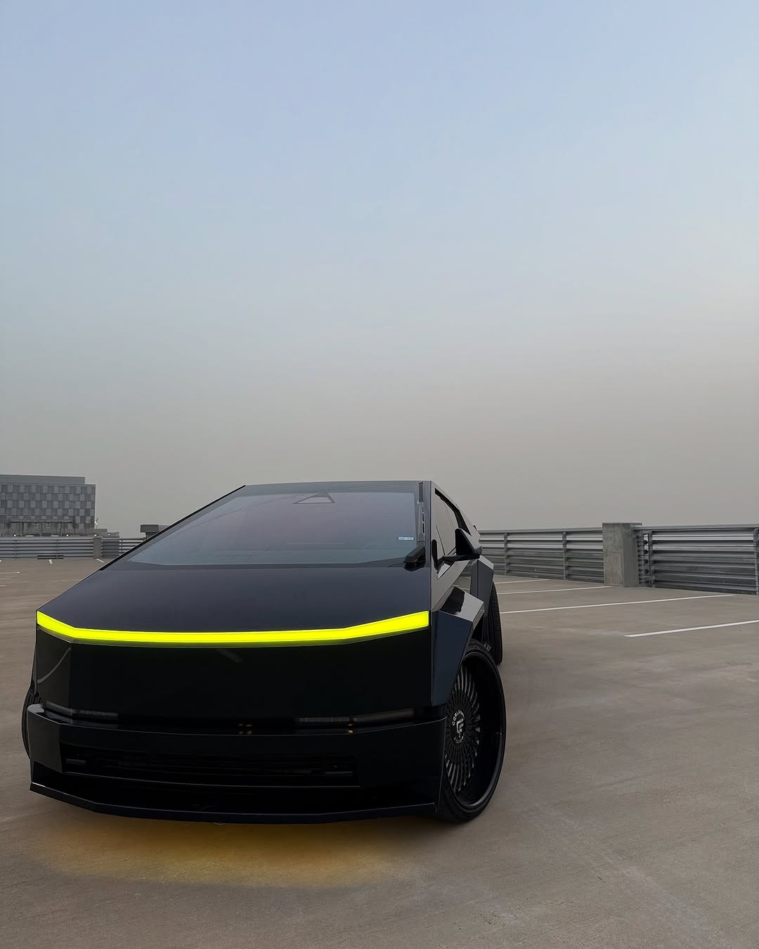 达拉斯沙尘暴闪烁🌆💨
 - 
 - 
 - 
 - 
 -
#cybertruck #fastcar #fastandfurious #miami #losangeles #florida #dallas #texas #chicago #houston #trucks #truckporn #carporn @cyberspacetruck