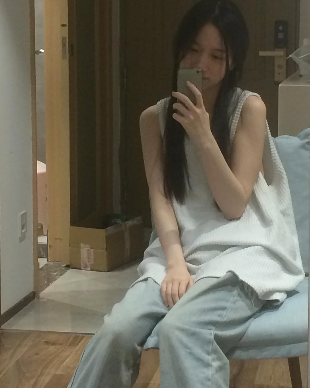 🕐时间过得好慢好慢呀
一个月感觉像过了一年
有什么推荐的耳洞位置吗
想去打耳洞・ᴥ - @eggwhite__