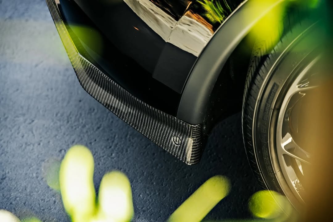 刚拿起第一代型号Y？我们在这里帮助您配备它。从CARBON纤维外部升级到降低弹簧和车轮，所有这些都可以。 @unpluggedperformance