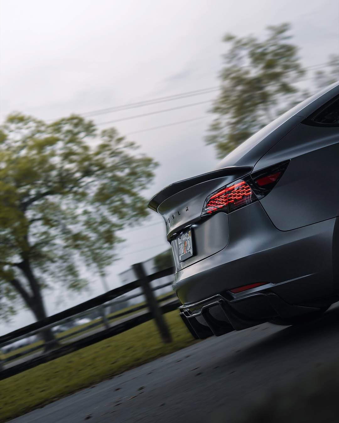 缎面结束。原始意图。

@sonyalphaA6400 + Sigma 30m F1.4

 - 
 - 
 - 
 -
#tesla #modifiedtesla #teslamotors #photography #teslamodel3 #cars #electriccar #teslalife #teslacars #teslaowner #carsofinstagram #carporn #satin #satindarkgrey #wrap #car #carphotography #sonyalpha #sonya6400 #ocala #florida @rawthemonster_