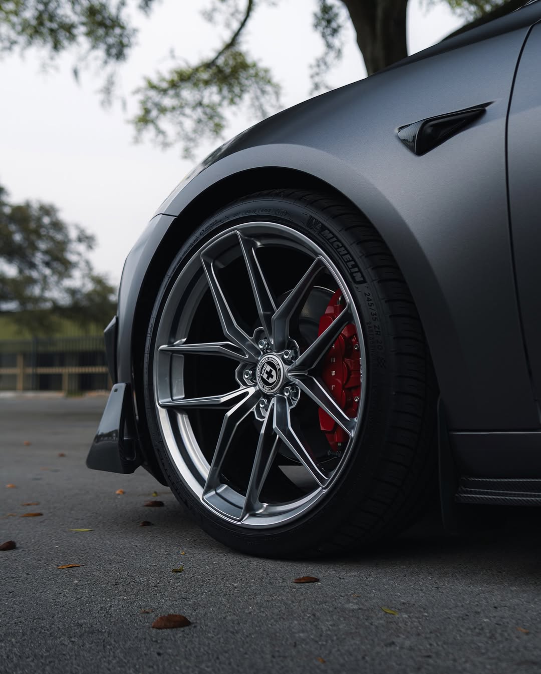 缎面结束。原始意图。

@sonyalphaA6400 + Sigma 30m F1.4

 - 
 - 
 - 
 -
#tesla #modifiedtesla #teslamotors #photography #teslamodel3 #cars #electriccar #teslalife #teslacars #teslaowner #carsofinstagram #carporn #satin #satindarkgrey #wrap #car #carphotography #sonyalpha #sonya6400 #ocala #florida @rawthemonster_