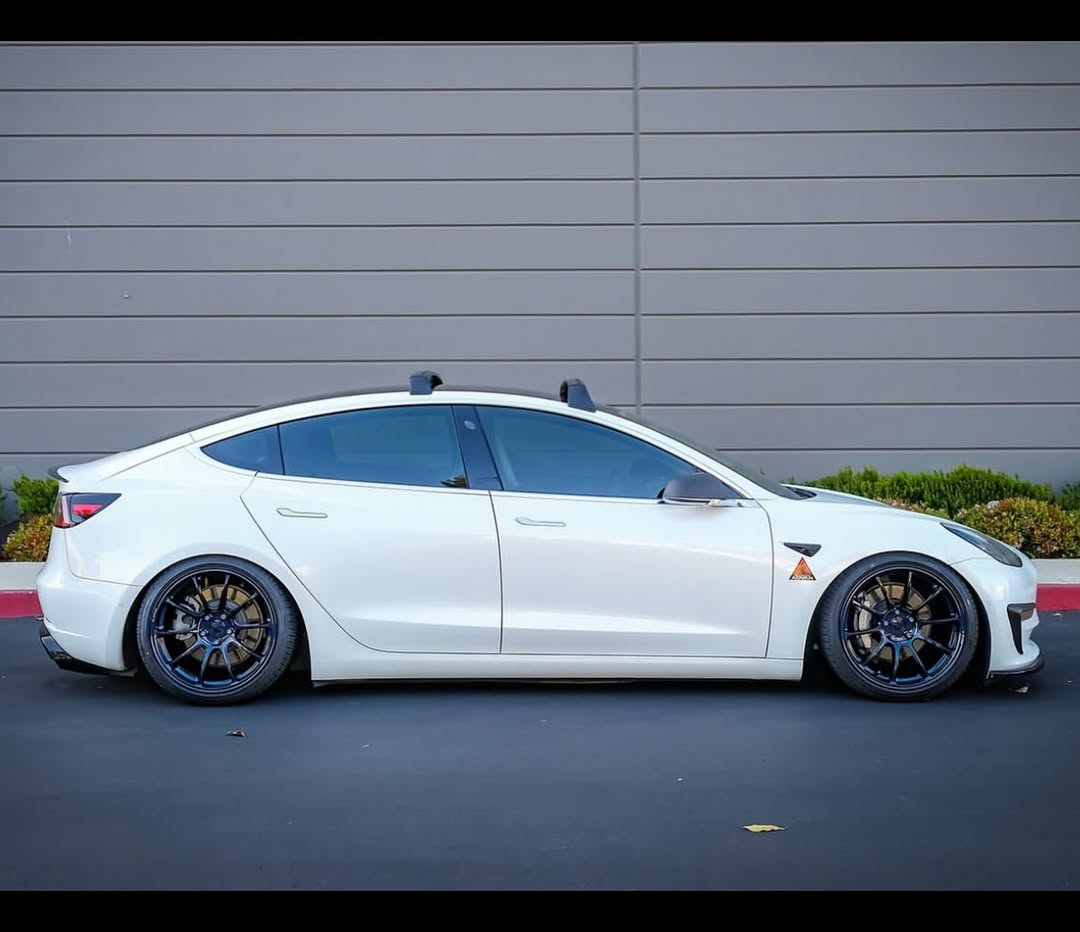 马格鲁星期一 

🚗🚗0⟫ 
🏡ca
📸 @sm.a@sm.agent @teslaclubofamerica