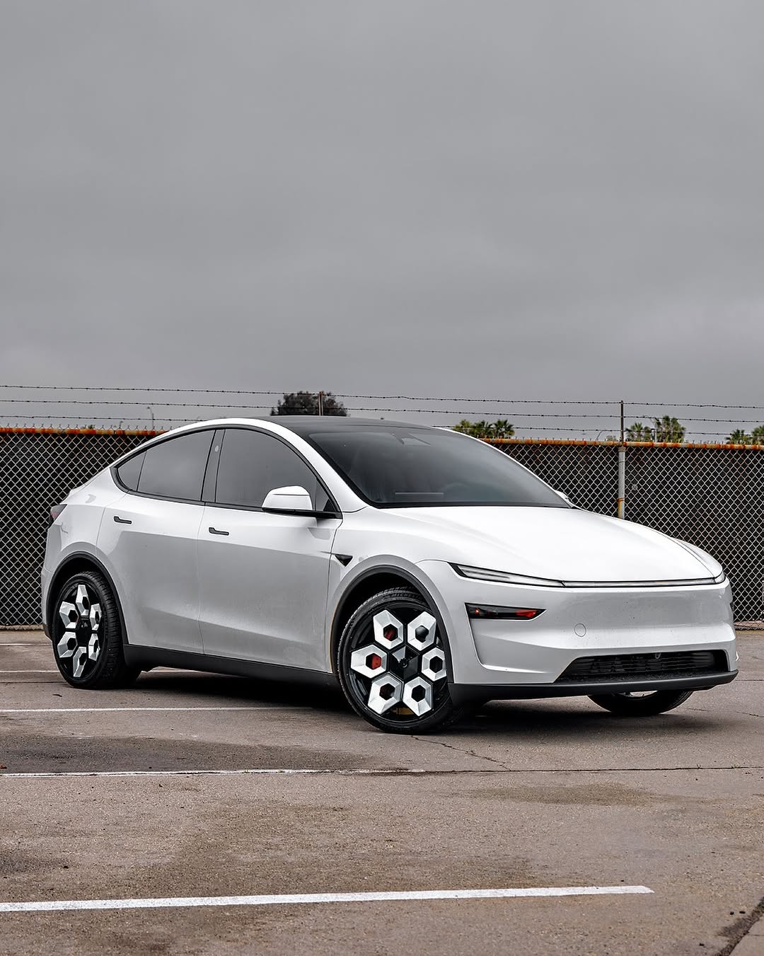 没有什么比我们的CYBRHEX锻造轮毂更引人注目了。 @unpluggedperformance