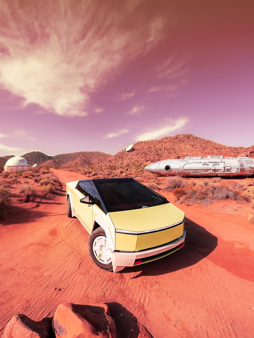抱歉我失联了，我在火星上迷路了 😆🚀 📸 : @shotsbyshighguy 赞助 : @nicewrap_official • • • • • #tesla #tesla电机 #tesla生活 #tesla赛博卡车 #cybertruck #cybertruck包膜 #mars #nasa #spacex #spacex发射 @spycytruck