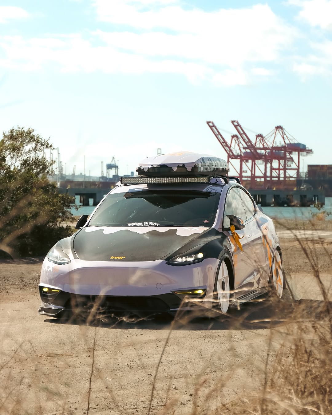 认证的头衔奖杯 😜 #iykyk 📸: @shotsbyshighguy Wrap: @aimwrap 组别: @twisted.teslas 赞助商: @iceboxxcustoms @halo