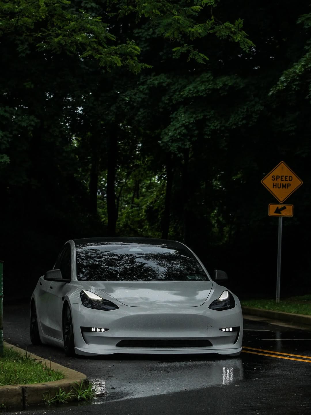 ☔️🌲 ‎ #tesla #teslamodel3 #model3performance #teslamods #modifiedtesla #teslalife #evcommunity #driveelectric #zeroemissions #electricvehicle #sustainabledriving #carculture #carmods #cleanbuilds #carbonfiber #carsofinstagram #instacars #carphotography #garagegoals #roadpresence #aftermarketlife @oeplusm3p