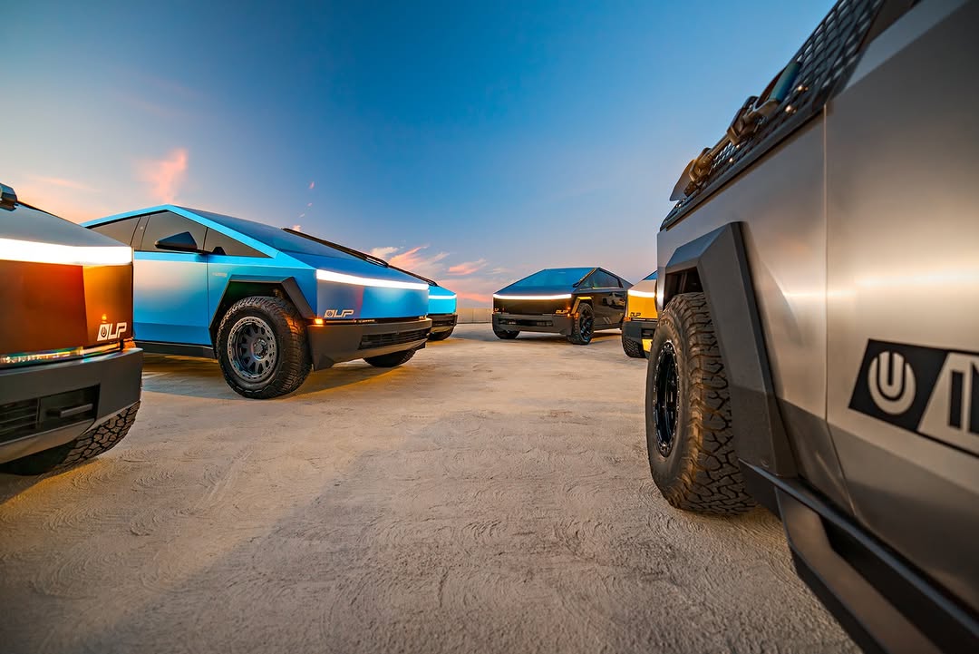 为场合而生 📐 “无懈可击”计划是表达自我的画布，可定制特斯拉Cybertruck。我们提供精选的外观、内饰、性能、防护和风格选项。通过颜色、轮毂、内饰和装饰来个性化，以体现你的独特愿景。有了“无懈可击”，你的Cybertruck将引人注目——一款量身定做的冒险机器，适用于任何场合。 @unpluggedperformance