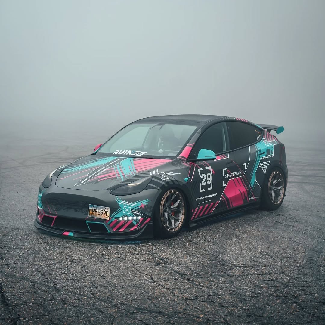 烟花后的景象 🚗 @theblackstaffe @spaceman.y 🏡 BC @teslaclubofamerica