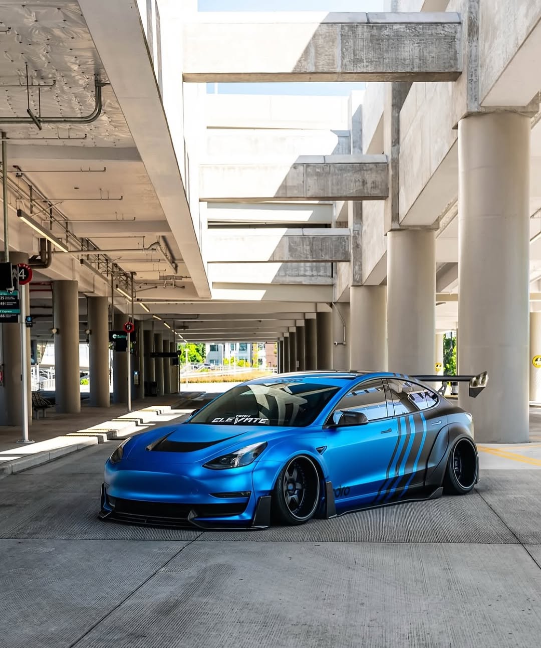 翼翼三明治 🚗 @m3_titanium 🏡 WA 📸 @hidden_realms_media @teslaclubofamerica