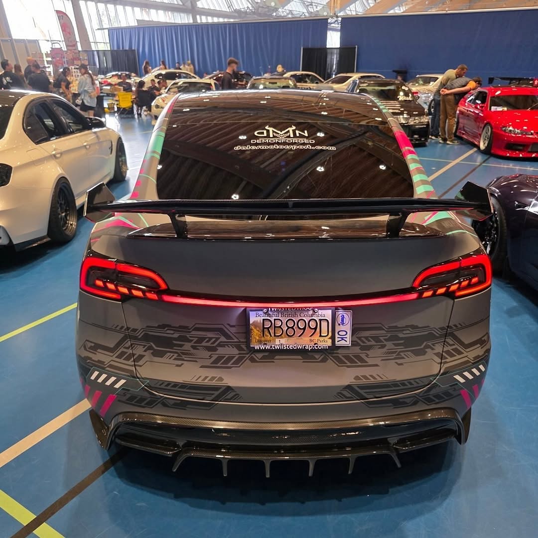 后备箱星期五 🚗 @spaceman.y 🏡 BC @teslaclubofamerica