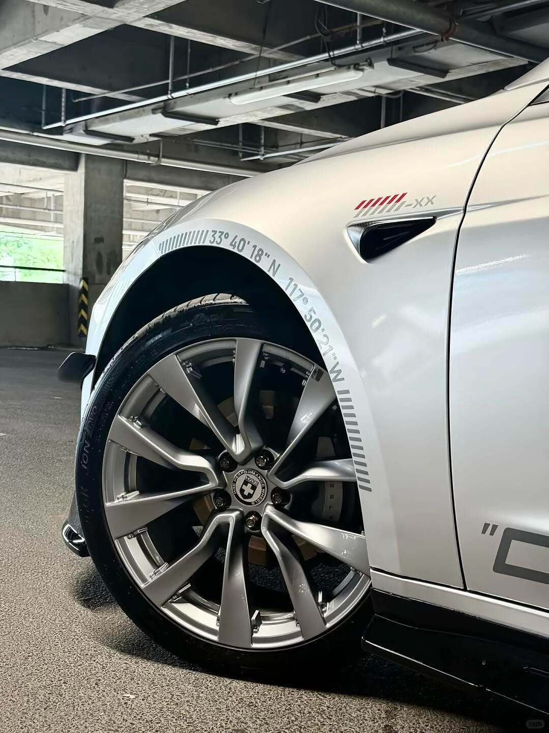 Model 3 🔥 📸:帅气的特斯拉车主 #RefreshedModel3 #Tesla #Model3 #EV #ElectricVehicle #EV #china #hongkong #Innovation $tsla #EVPerformance #CleanEnergy #ElectricCars #SustainableDriving #TechCars #NewEnergyVehicles #carwrap #carmods #tuning #carphotography @drivegreen_livegreen