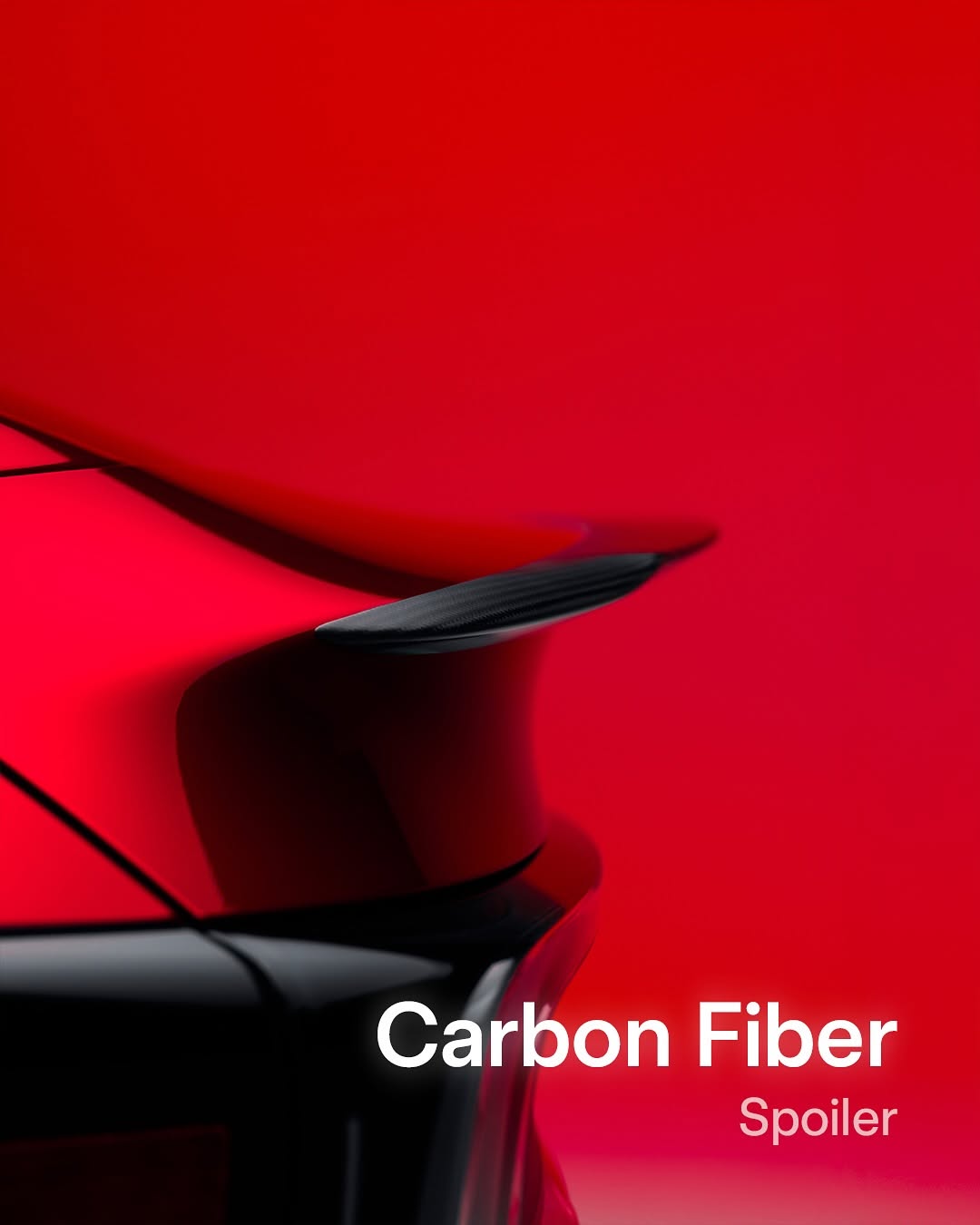 新款Model Y Performance现已在美国上市 – 0-60英里/小时加速时间为3.3秒 – 最高时速155英里/小时 – 续航里程306英里 亮点 – 新款前/后保险杠及碳纤维尾翼，提升空气动力学性能 – 运动型碳纤维尾翼=增加下压力，减少阻力 – 新款21英寸蜘蛛轮毂+轮胎，采用错位安装以提升抓地力和操控性 – 自适应阻尼可调整操控和悬挂，带来平稳稳定的驾驶体验 – 新增驱动模式，提供更强的高速驾驶控制能力 – 由于采用高密度电池单元，充电容量有所增加 – 更安静的车厢，配备高级隔音材料和隔音玻璃 – 前排运动座椅带加热/通风功能，后排座椅带加热、打孔设计及电动调节功能 – 更大的16英寸高清触摸屏 此外，还增加了支撑垫和侧边靠垫，在转弯时能更好地固定您在座椅上，以及电动大腿垫延伸装置，提供额外舒适性 当您玩够了，FSD监督模式将带您回家 @teslamotors