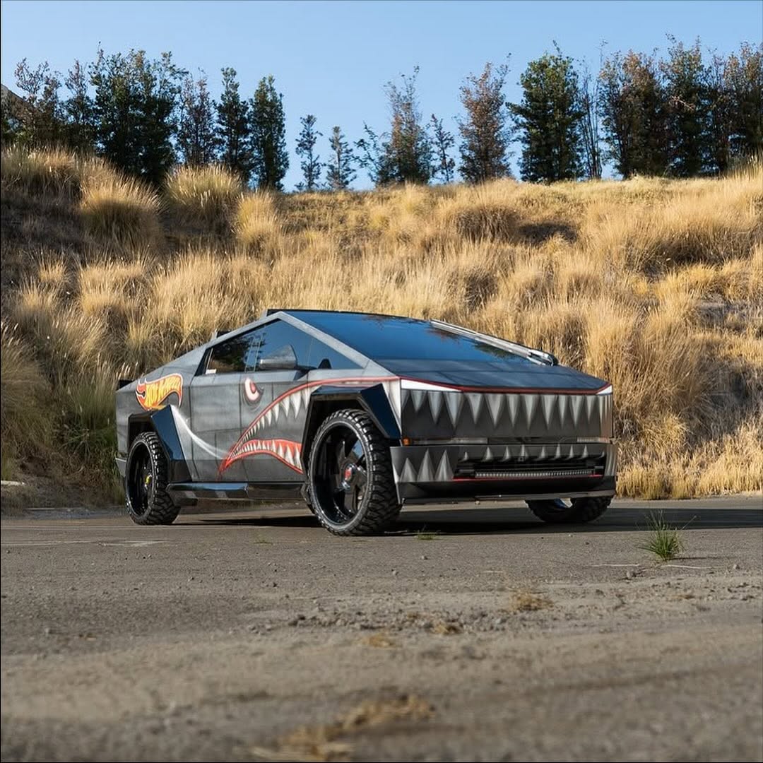 #CyberTruck在 #Forgiato @wheels 由 @westcoastcustoms @forgiato