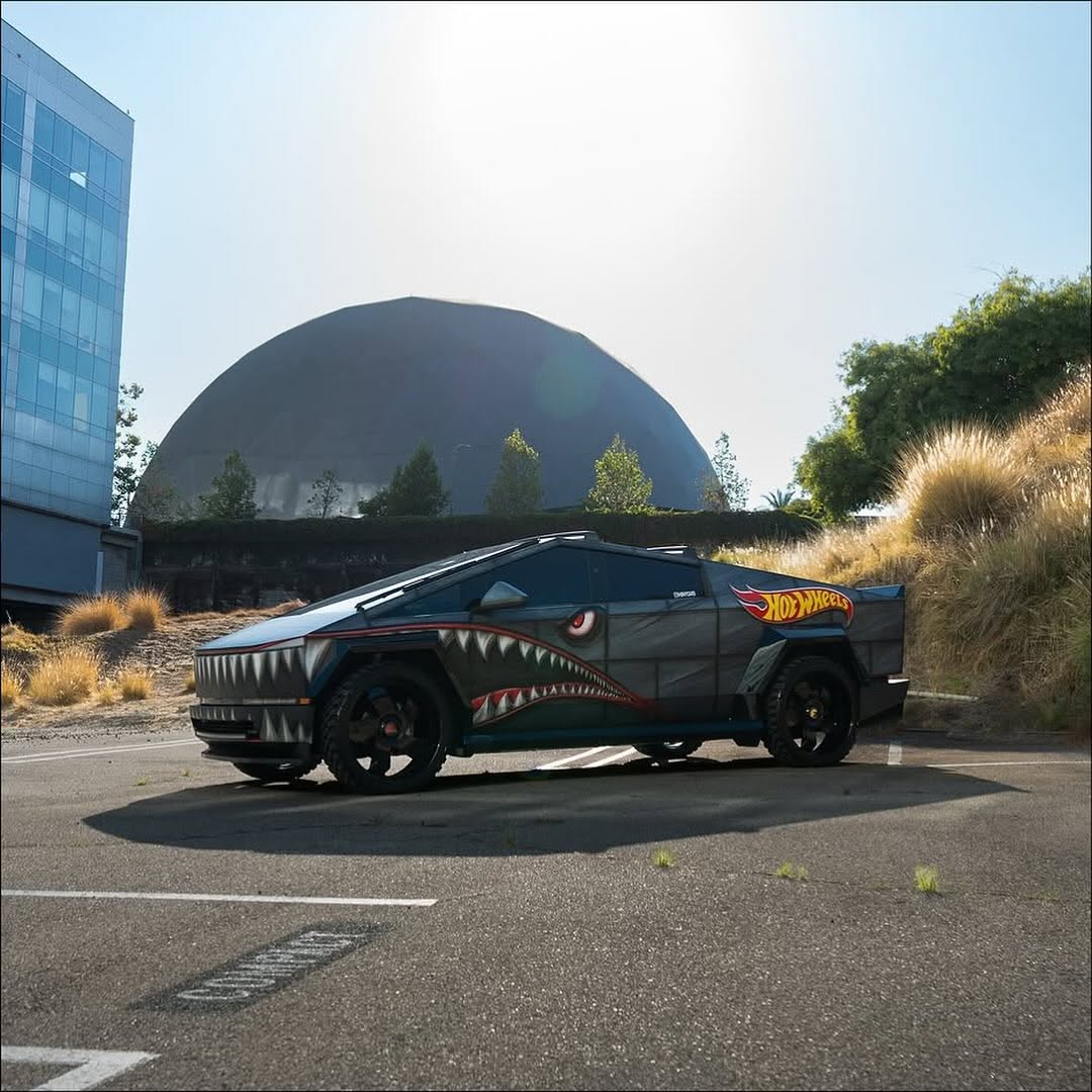 #CyberTruck在 #Forgiato @wheels 由 @westcoastcustoms @forgiato