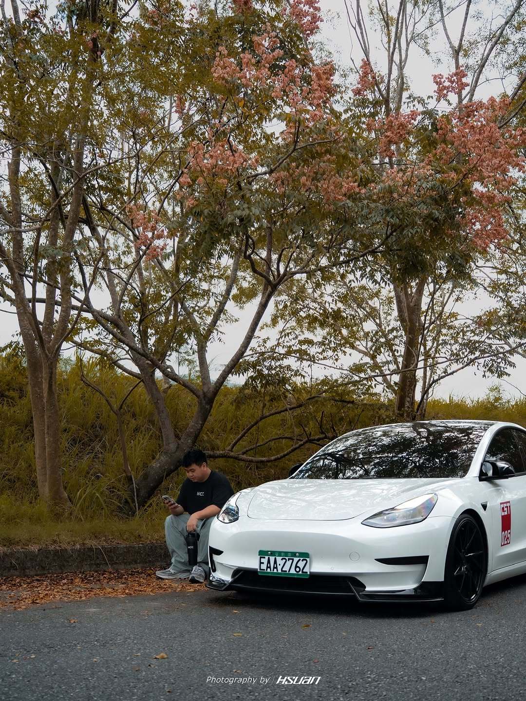 谢谢🙏 最强大的副手,总是出力 还把我拍那么瘦 平日下午最佳伙伴🤣 📷:@hsuan0803_ #HCC #花蓮青年會攝 #extremist #extremist_club #花蓮景點 #花蓮秘境 #tesla #teslamodel3 #靜態攝影 #動態攝影 #teslaclubofamerica @just20240811