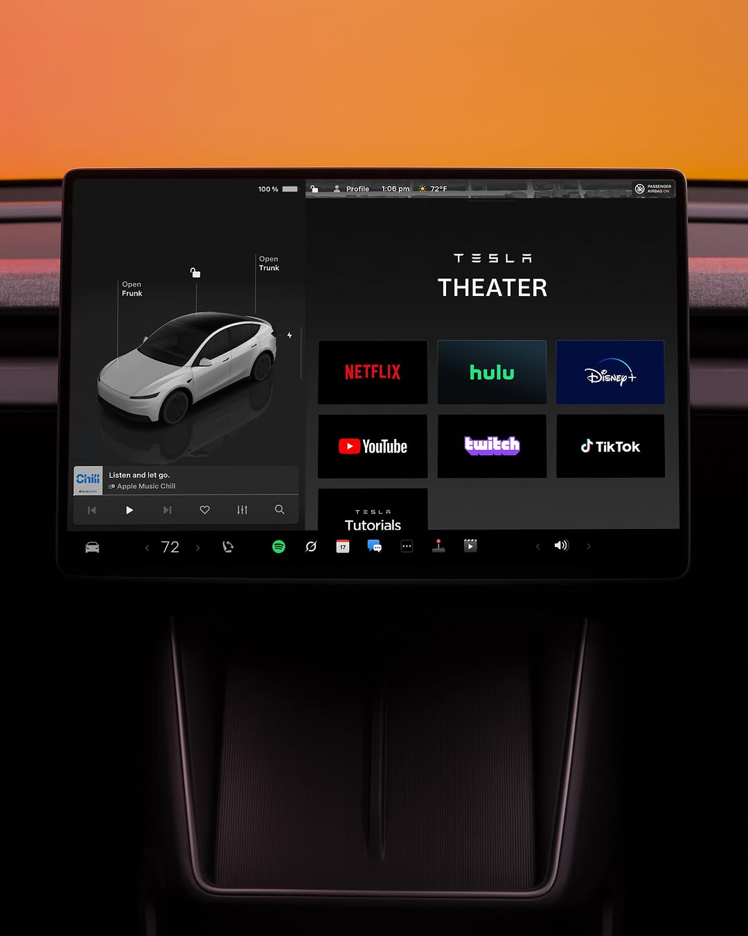 特斯拉影院将您的汽车变成一辆移动电影院 🍿 通过沉浸式音频和舒适的座椅，在您喜欢的应用程序上观看电影和节目 @teslamotors