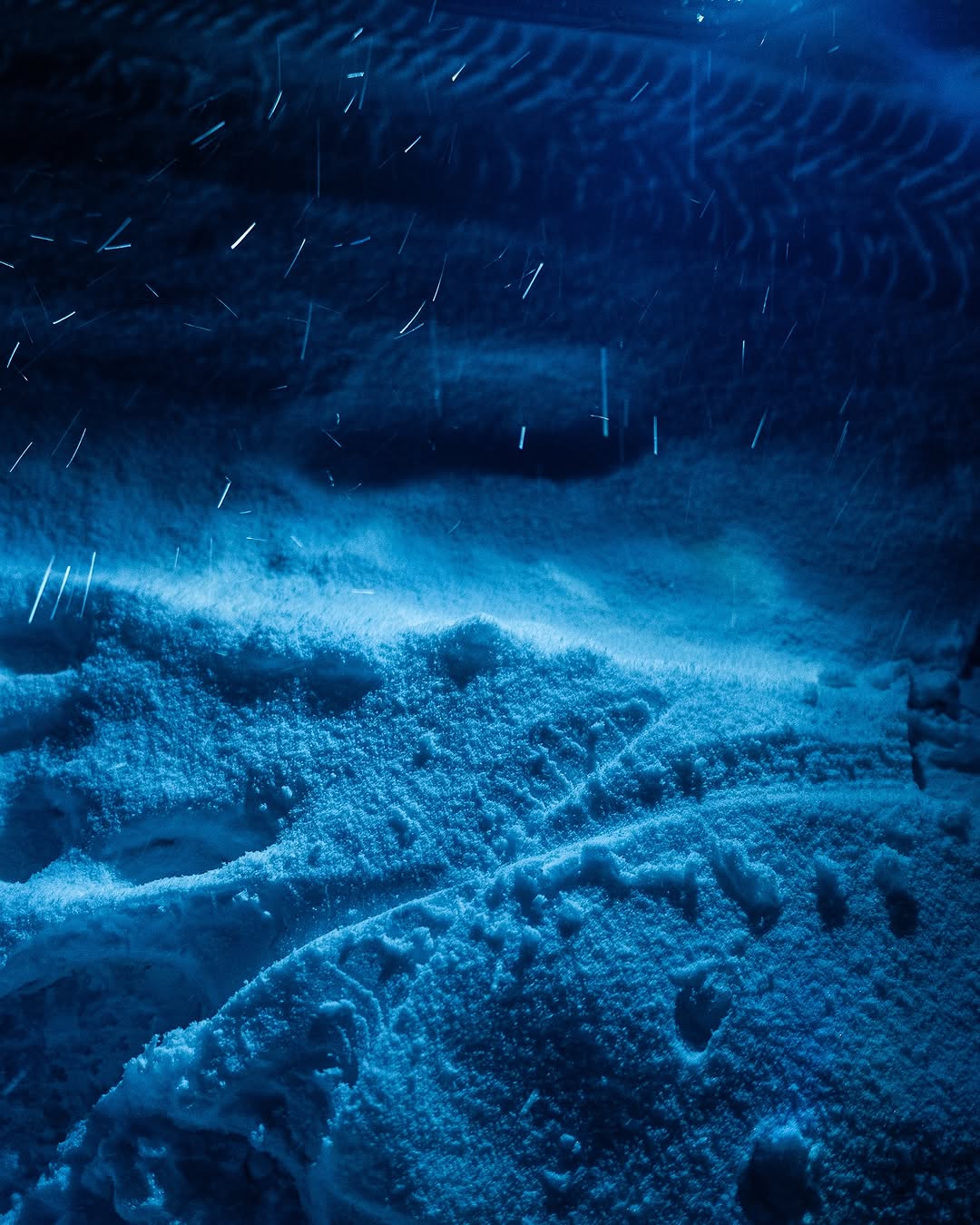 超棒的超级充电器 📷 @keenanlam @teslamotors