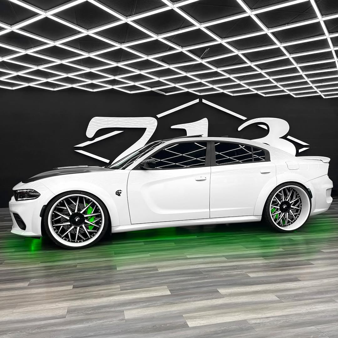 @neverbrokeagainllc #Dodge #Charger 在 #Forgiato @wheels 由 @713ab @forgiato