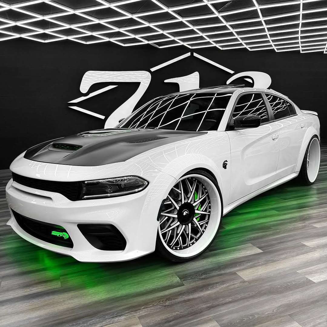@neverbrokeagainllc #Dodge #Charger 在 #Forgiato @wheels 由 @713ab @forgiato