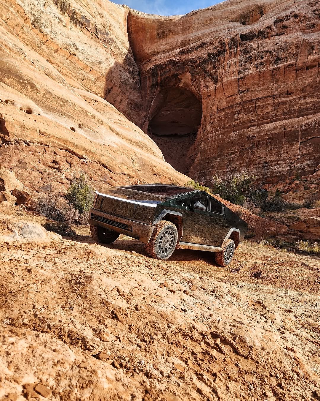 越野驾驶需要更长时间，因为每4秒你就得停下来拍张照片 @teslamotors