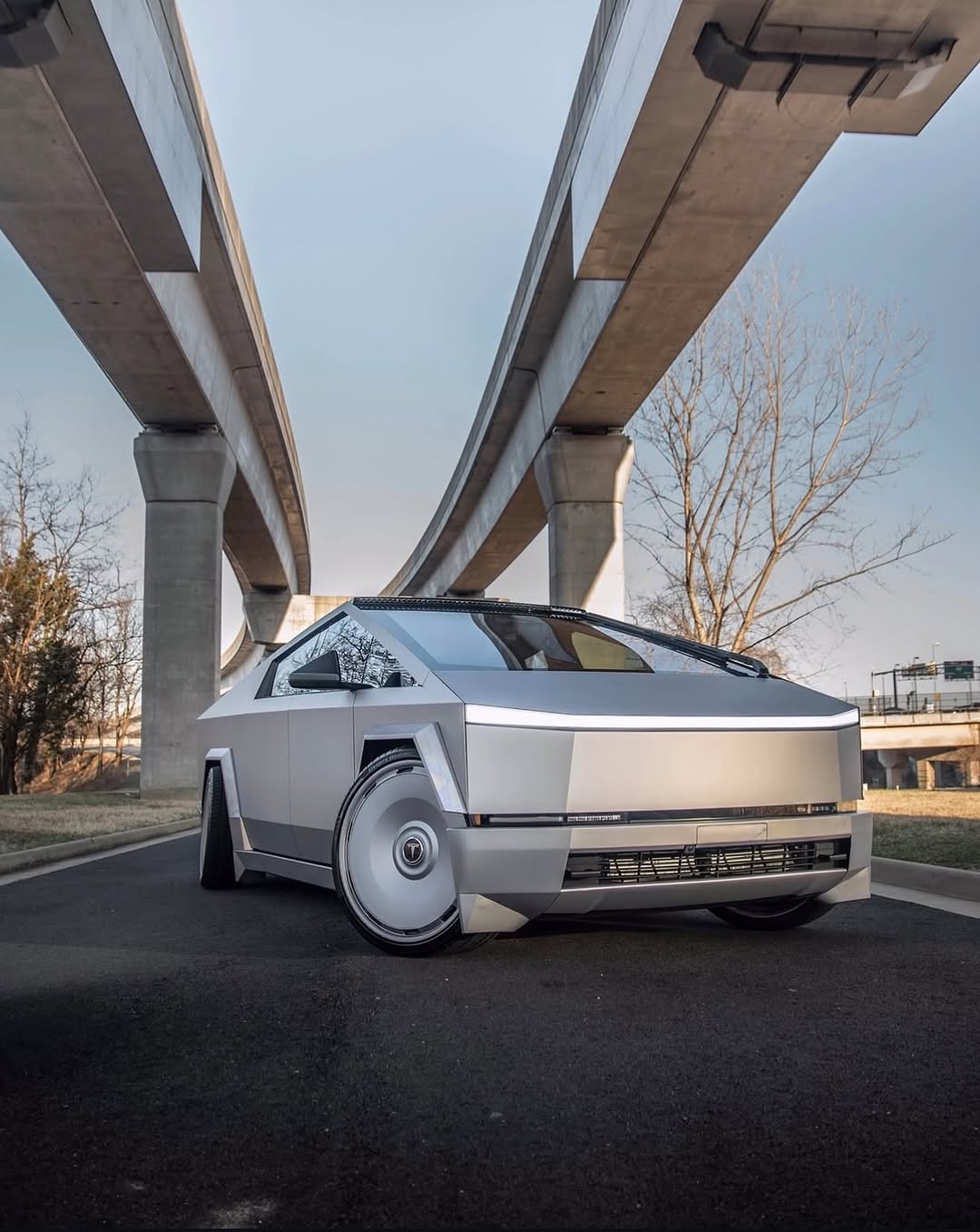 今天星期几？ 🛻 @c2collab 🏡 VA 📸 @laprimadc @teslaclubofamerica