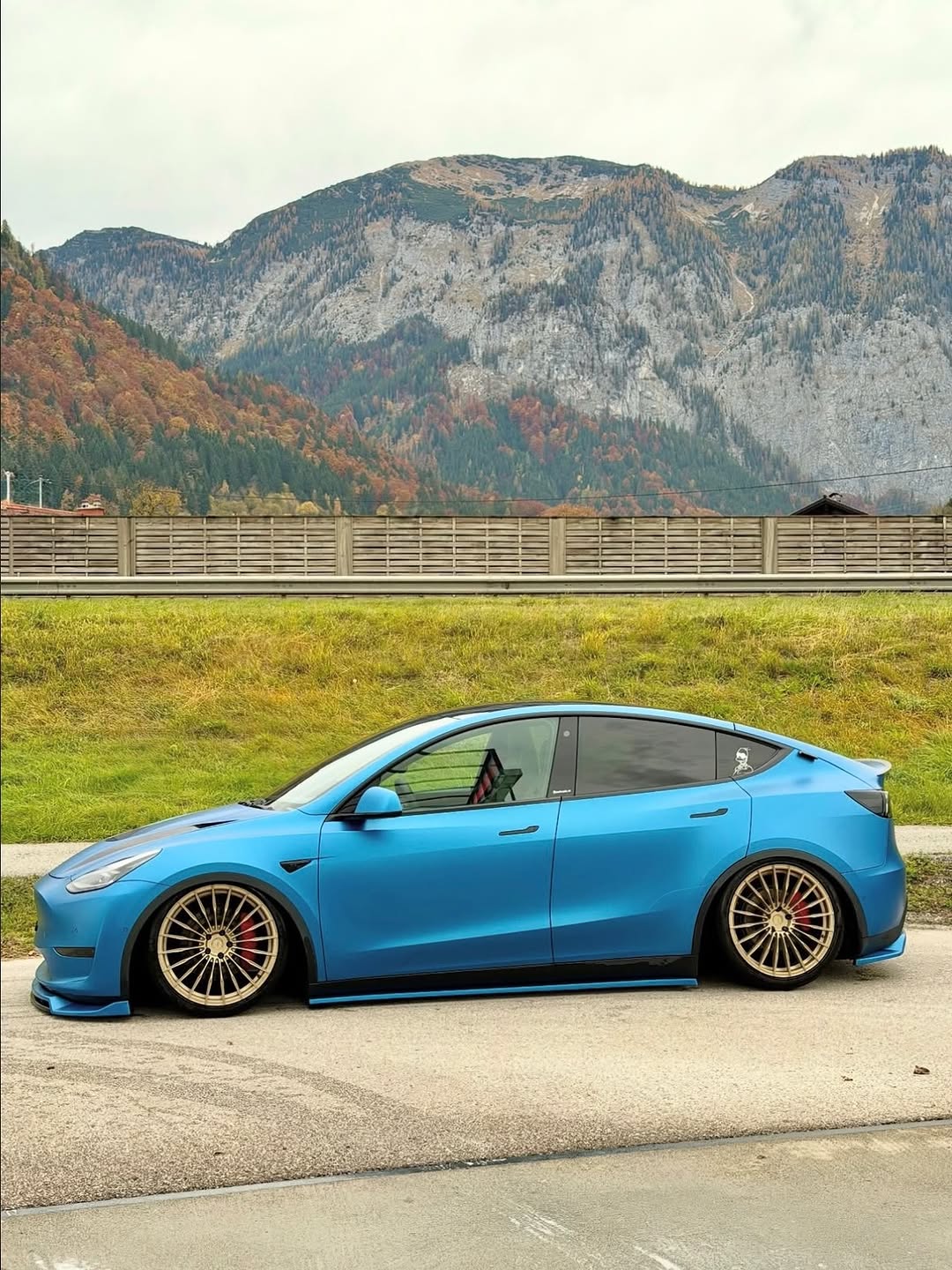 今天星期几？ 🚗 @tom19_myp 🏡 AT @teslaclubofamerica