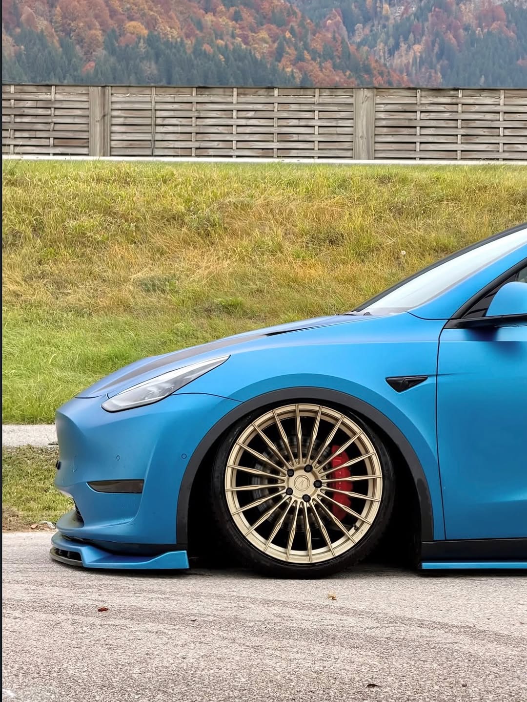 今天星期几？ 🚗 @tom19_myp 🏡 AT @teslaclubofamerica