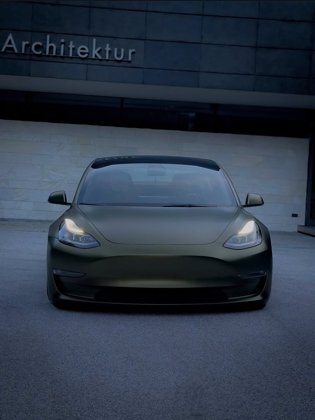 诡异氛围 🚗 @dima_m.84 🏡 DE @teslaclubofamerica