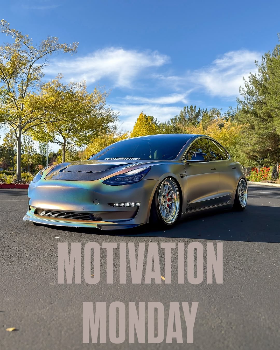 今天星期几？ 🚗 @m3p_gio 🏠 加州 @teslaclubofamerica
